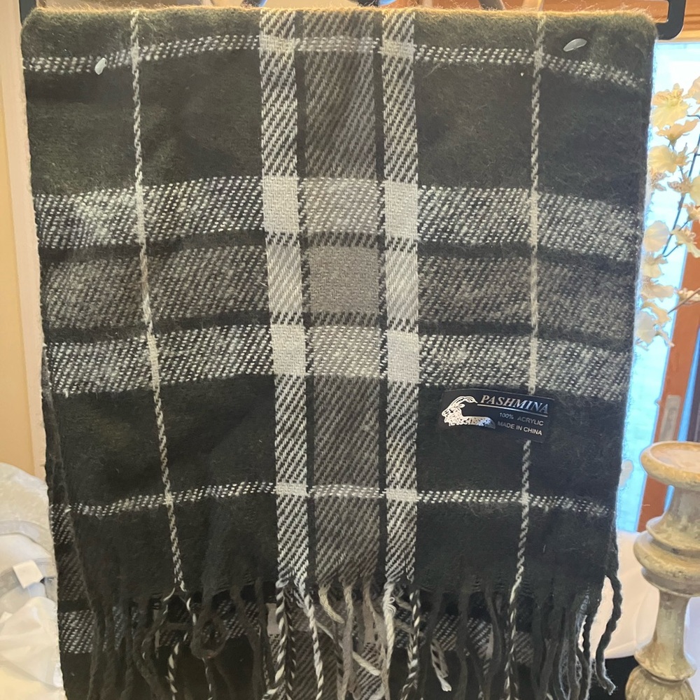 Pashmina Black and Gray Plaid Scarf